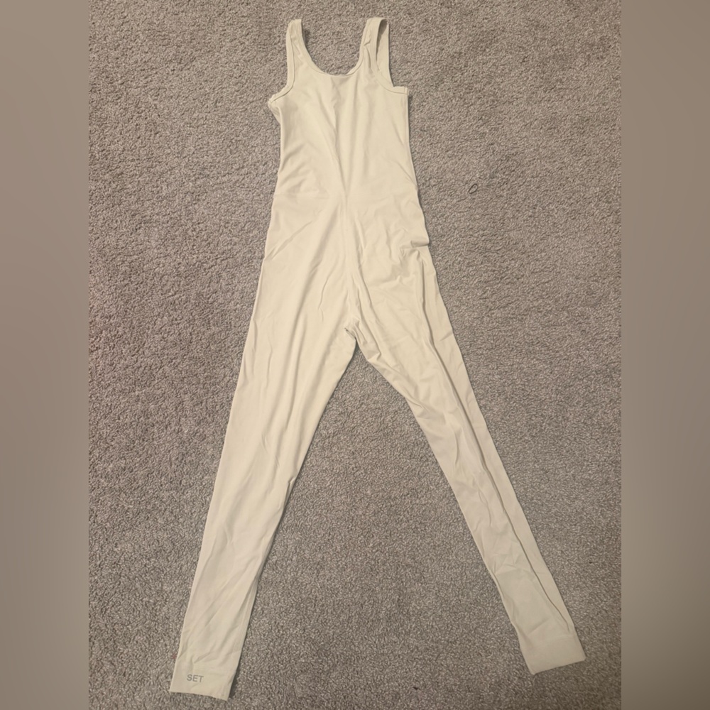 SET Active Cream Apparel